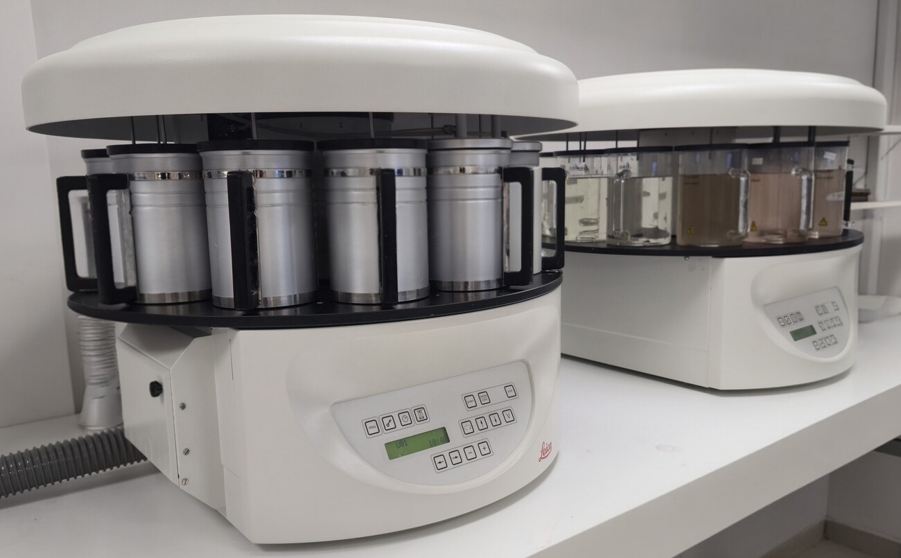 Procesador automático de tejidos de sobremesa TP1020